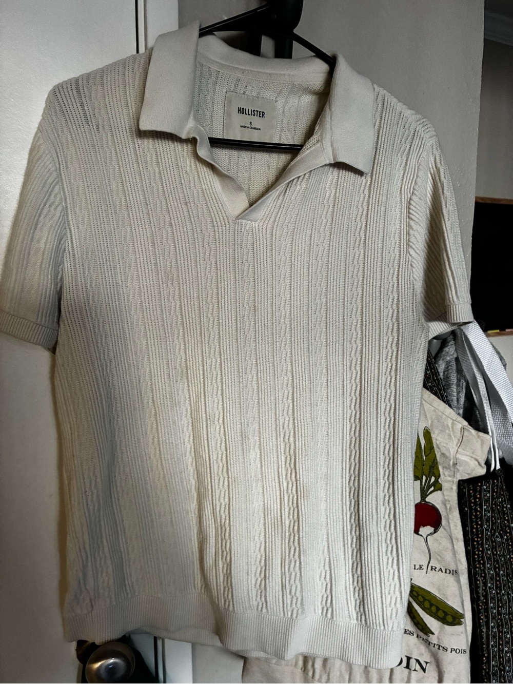 Hollister Men's Cream Cable-Knit Short Sleeve Polo